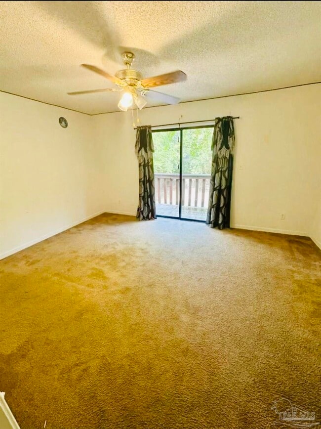 Building Photo - 8136 Stonebrook Dr