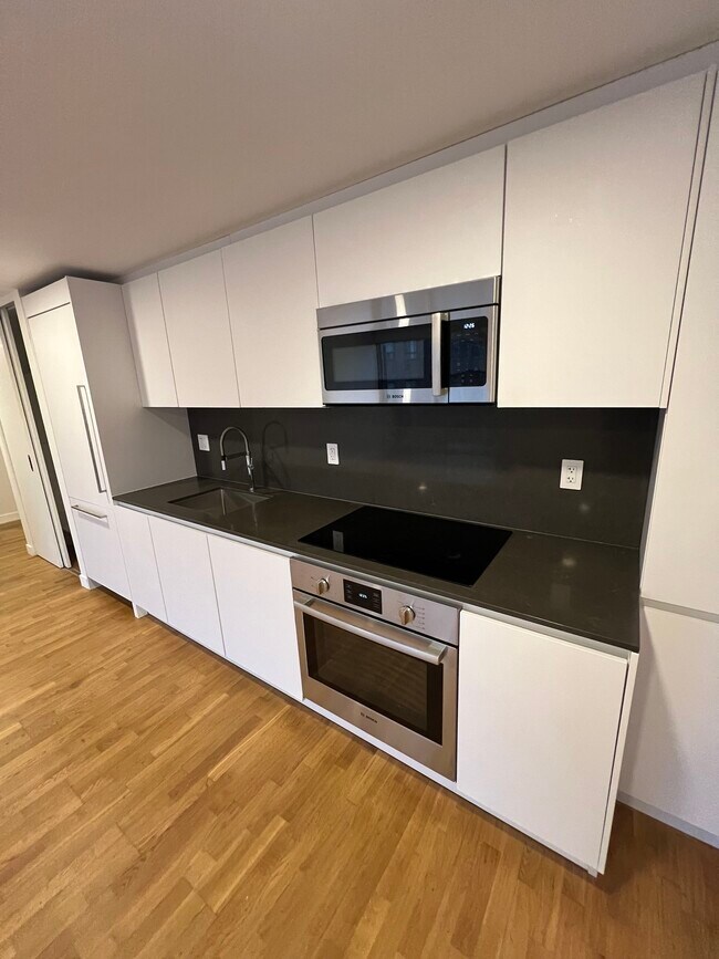 Photo du bâtiment - 501 Kingston Rd