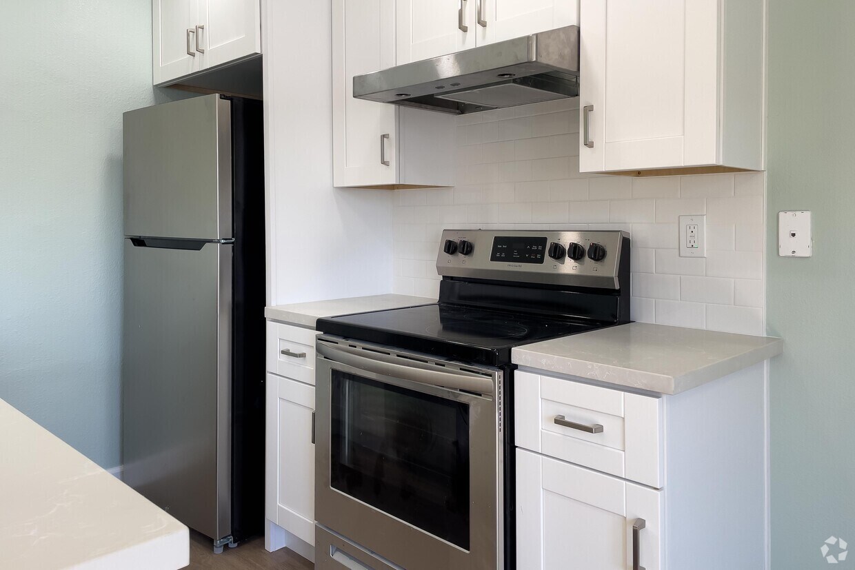 St. Manor Apartments in San Diego, CA