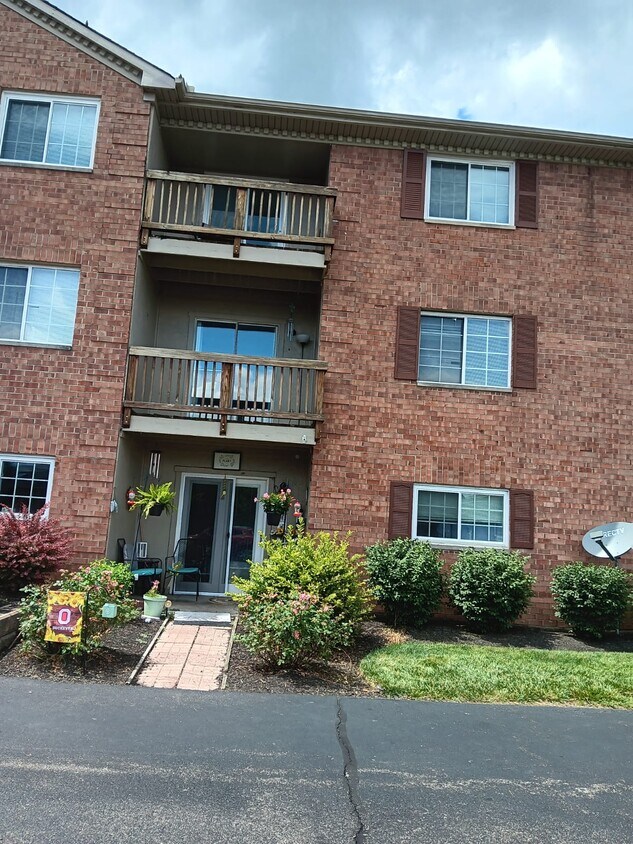 1594 Gelhot Dr Unit 76, Fairfield, OH 45014 Condo for Rent in