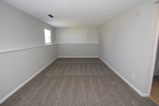 Building Photo - 308 Pebble Creek Ct