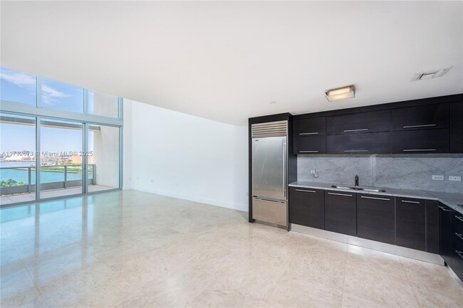 Foto del edificio - 900 Biscayne Blvd