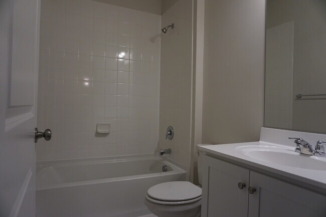 Foto del edificio - 2225 Pagefield Way