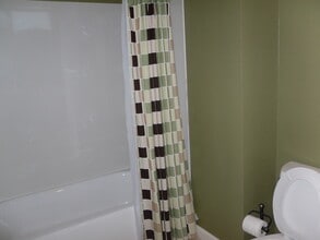 Building Photo - 1380 Old Stone Way