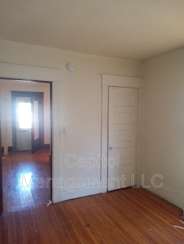 Photo - 1016 N Capitol Ave Apartment