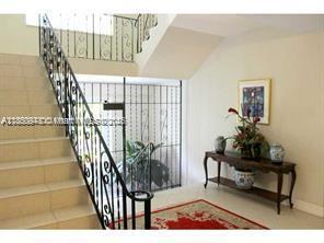 Foto del edificio - 2845 Granada Blvd