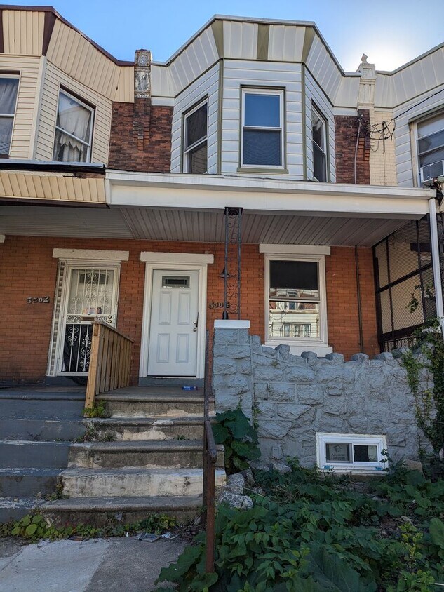 Primary Photo - Gorgeous Home - Carroll Park