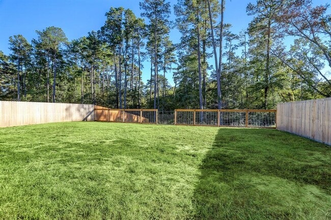 Building Photo - 12139 La Salle River Rd