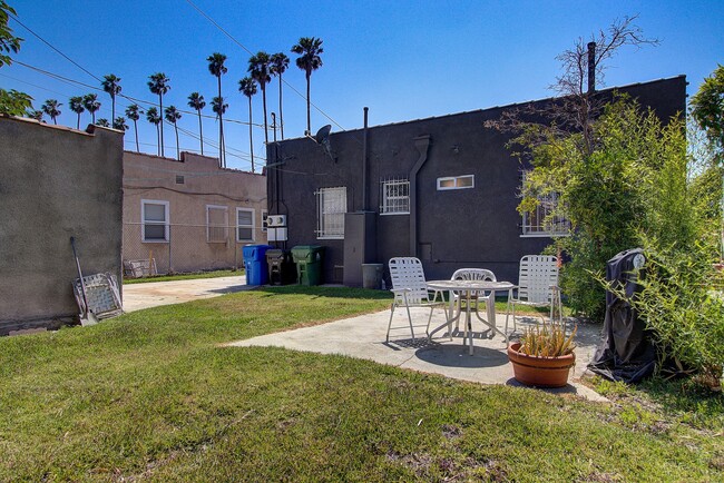 Building Photo - 4422 3rd Ave