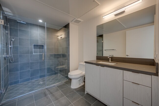 Foto del edificio - 5122 W Maplewood Ave