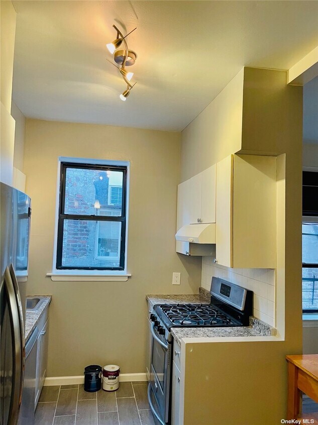 Primary Photo - 514 Ave. M