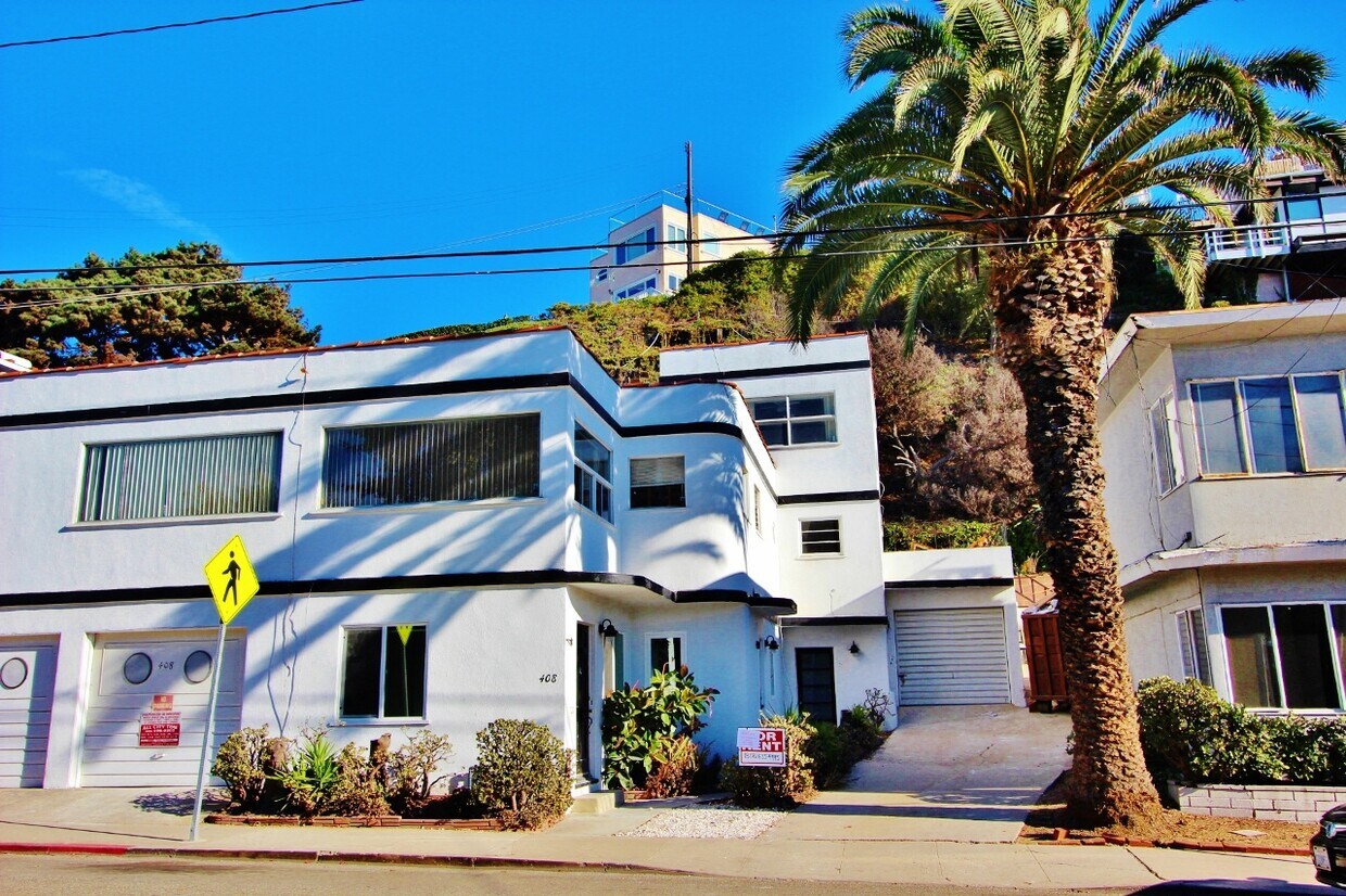 Primary Photo - 408 Pershing Dr