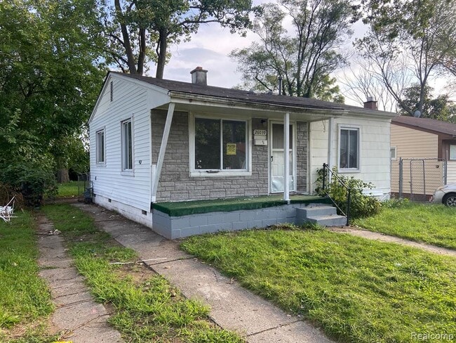 Building Photo - 26039 Lehigh St