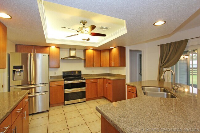 Building Photo - 16655 113th Trail N