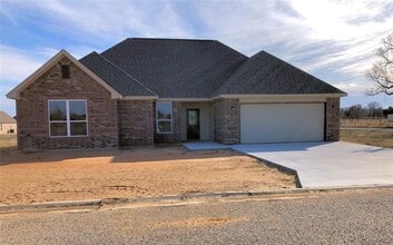 Building Photo - 1004 County Rd 327