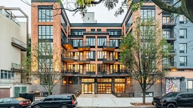 Building Photo - Furnished room/NOT APARTMENT Building Photo - Furnished room/NOT APARTMENT