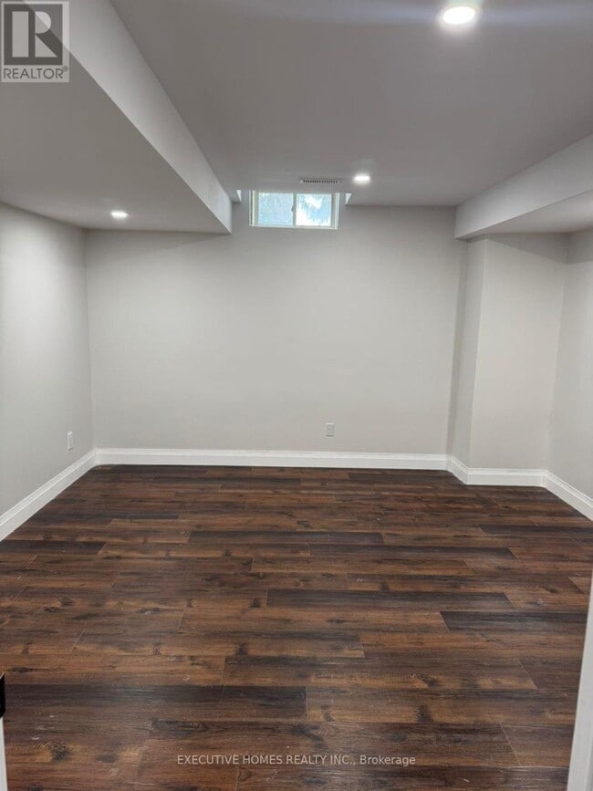 Building Photo - 2 Renwick Rd