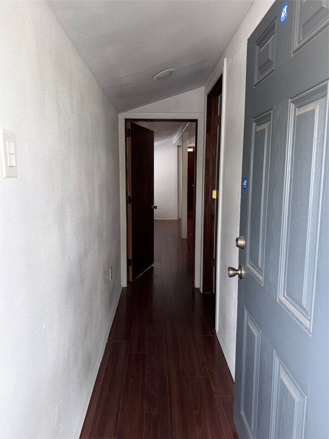 Foto del edificio - 14310 Sweeney Rd
