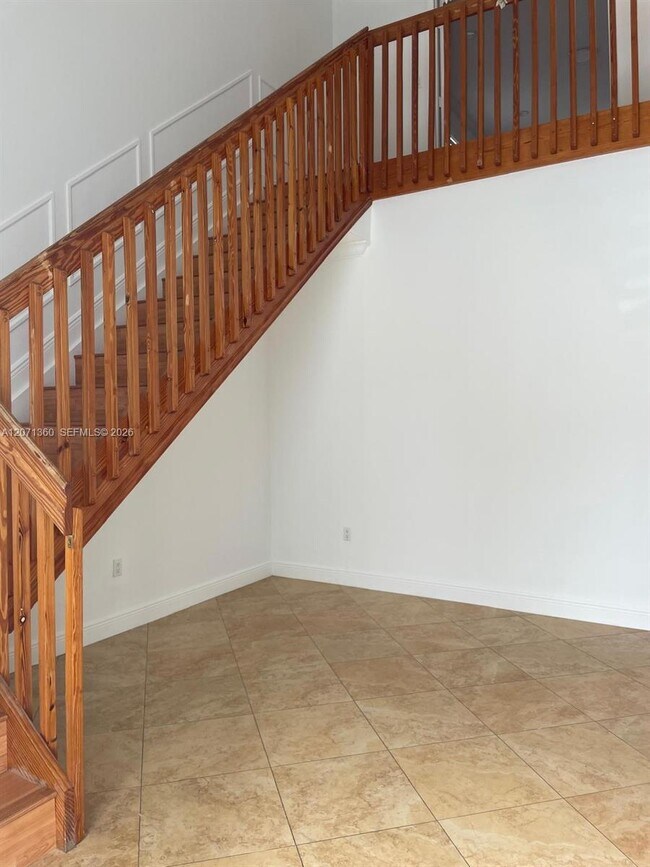 Building Photo - 6882 SW 157th Ct