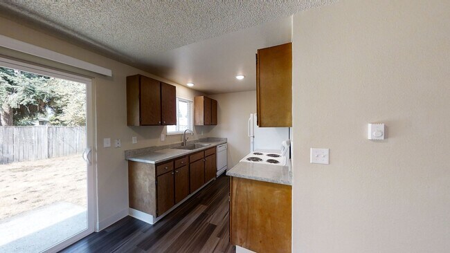 Building Photo - 17508-17510 8TH AVE E