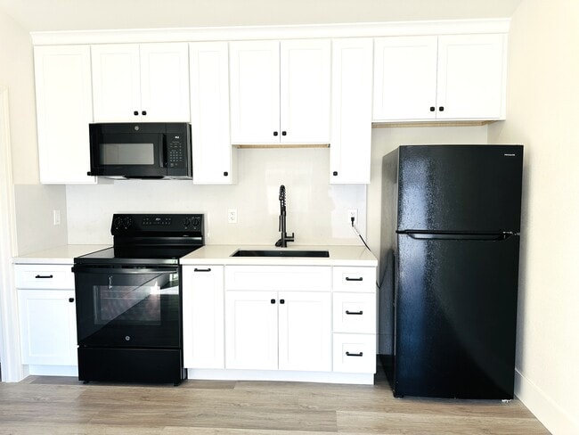 Brand-new Appliances - 4239 Mt Everest Blvd