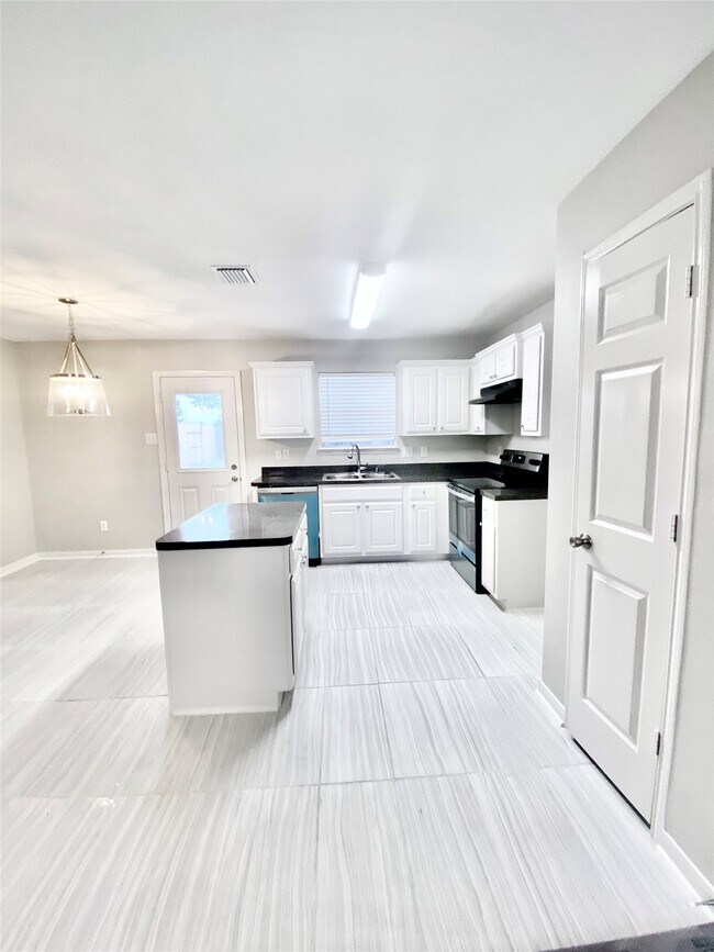 Foto del edificio - 4414 Peppermint Hill Ln