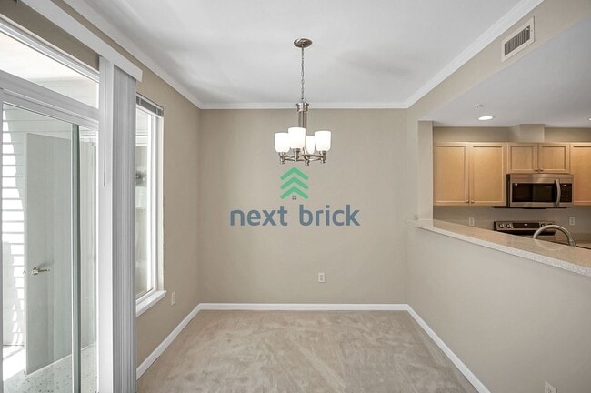 Building Photo - 1 Bed 1 Bath Condo for Rent in Sammamish!