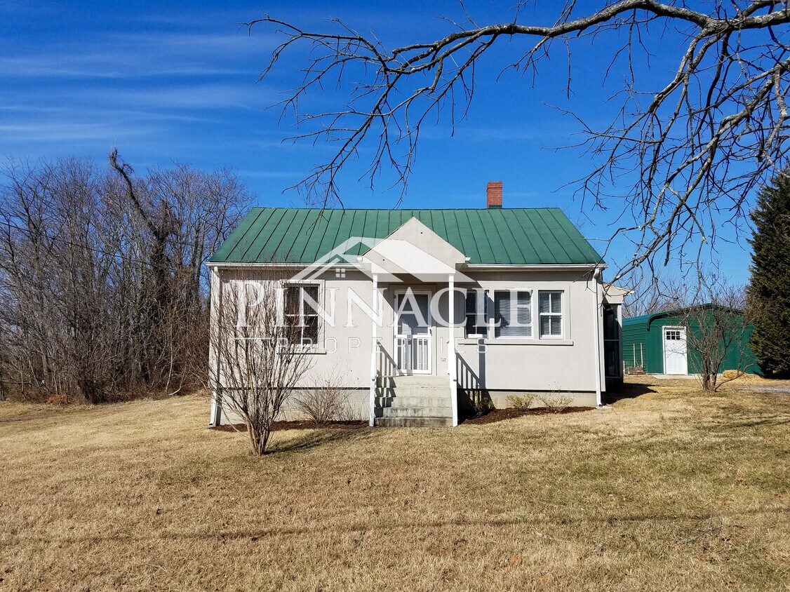 164 Thomas Rd, Madison Heights, VA 24572 House Rental in Madison