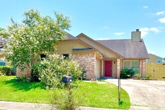 Building Photo - 3511 Palm Grove Dr