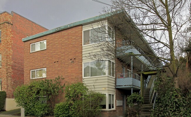 Building Photo - 206 11th Ave E