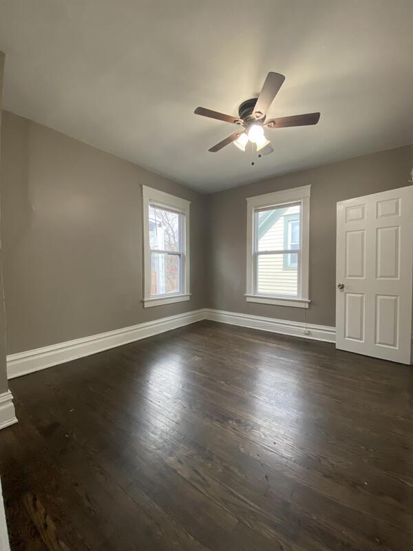 Foto principal - 800 E 33rd St