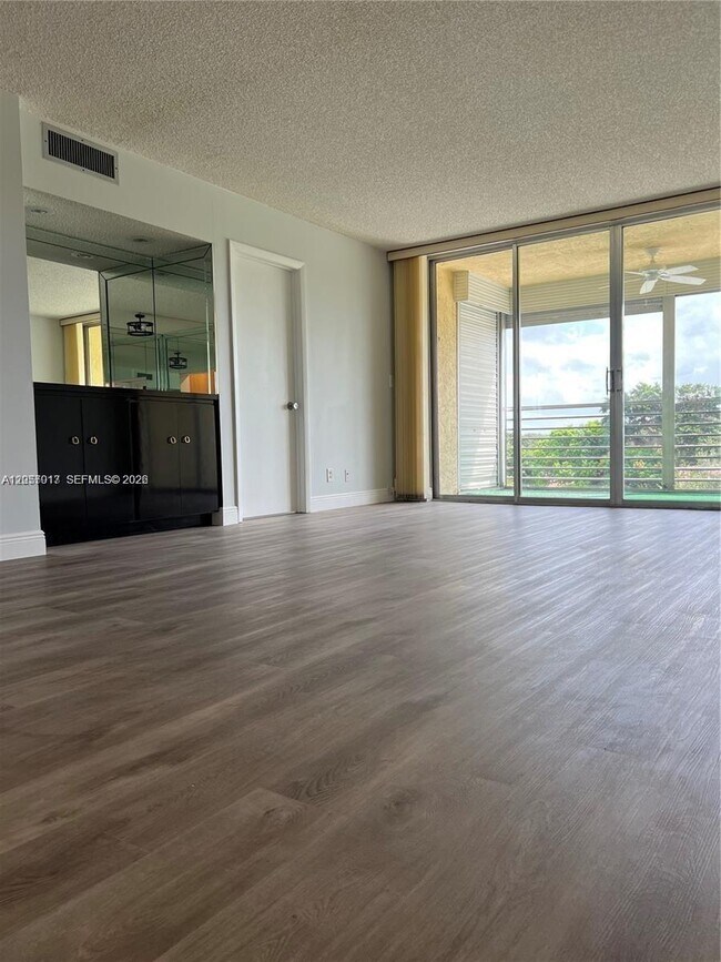 Foto del edificio - 9520 Seagrape Dr