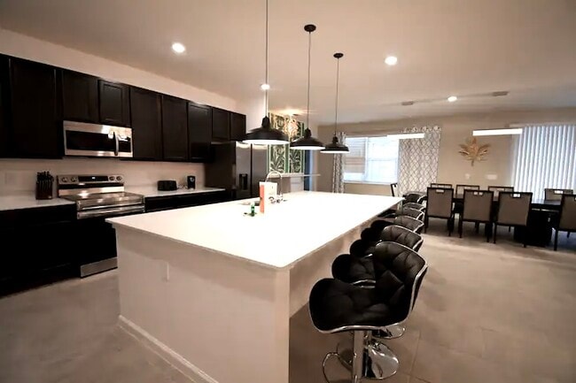Building Photo - 2367 Rama Dr