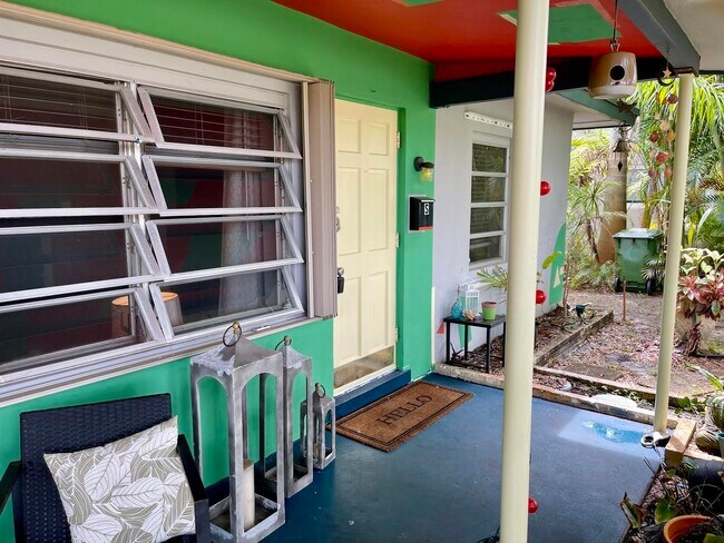 Foto del edificio - 2204 NW 3rd Ave