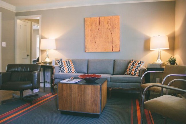 Foto del edificio - 4405 Roanoke Parkway 1-S