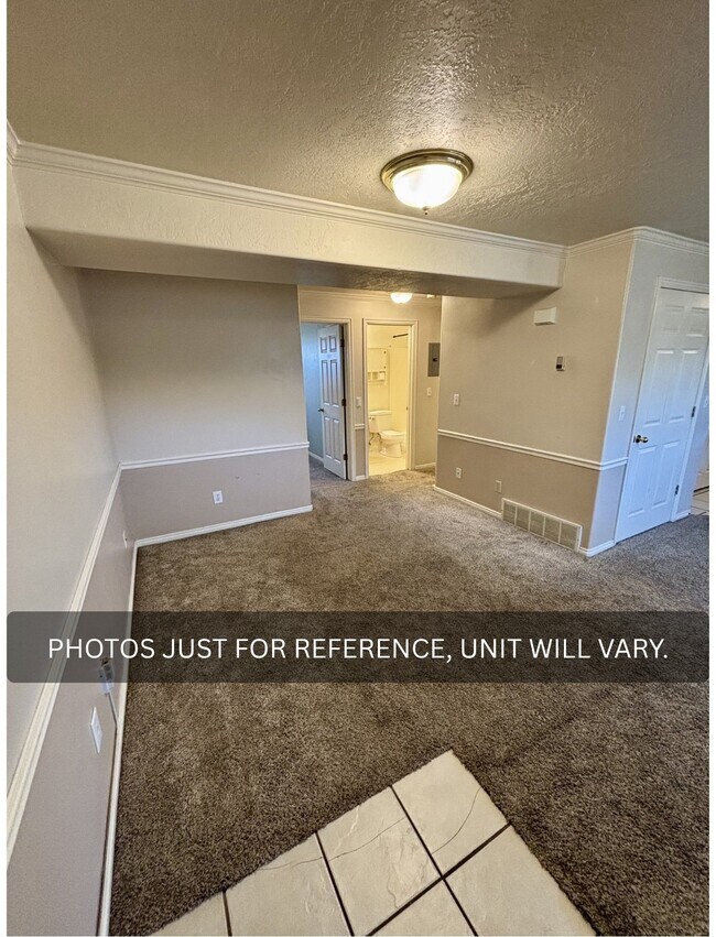 Building Photo - 1655 N Grandview Ln