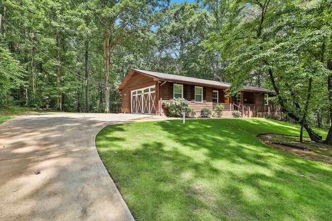 Building Photo - 410 Thornton Ln