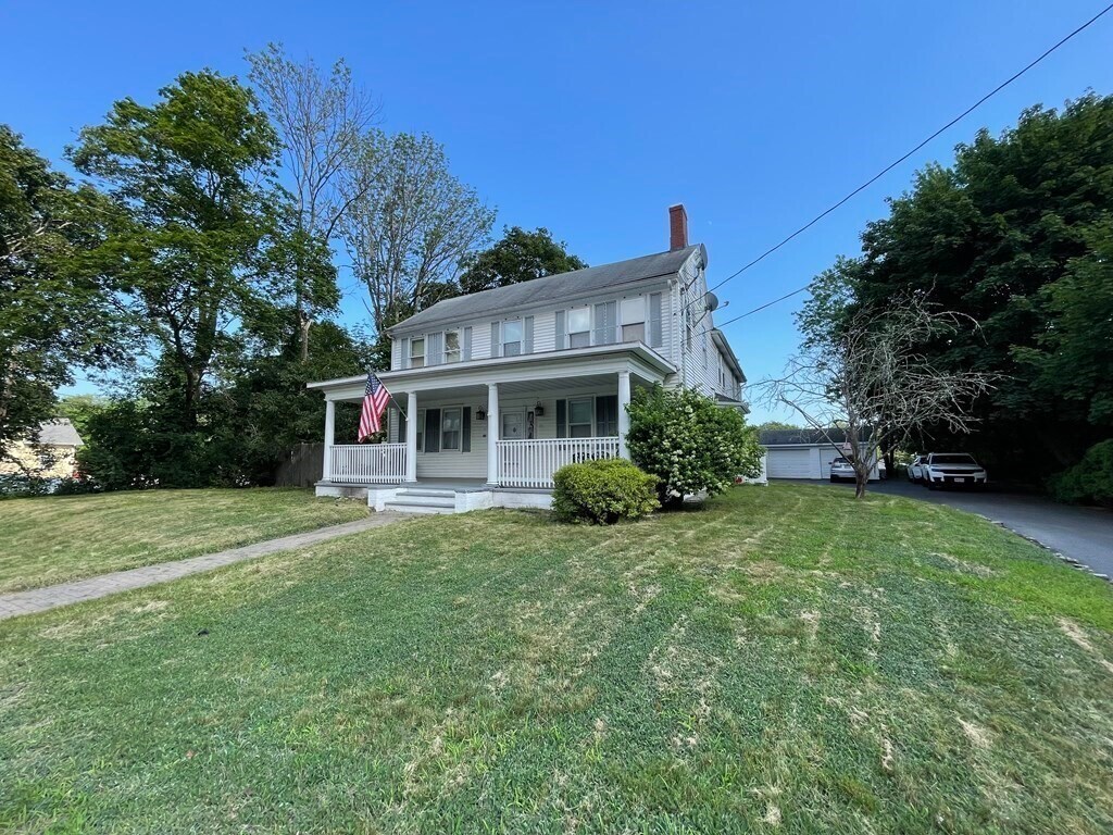 434 Newport Ave Unit 1, Attleboro, MA 02703 Room for Rent in