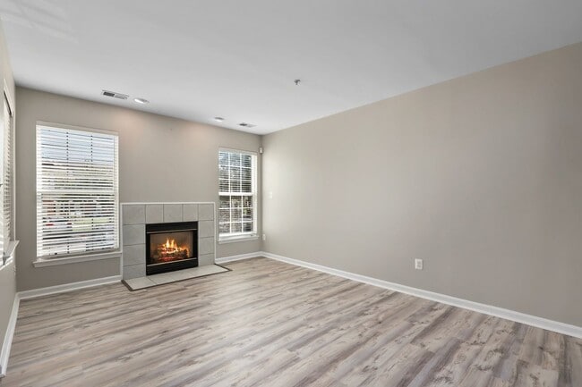 Foto del edificio - 25340 Lake Mist Square