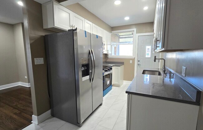 Foto del edificio - 3051 N Austin Ave