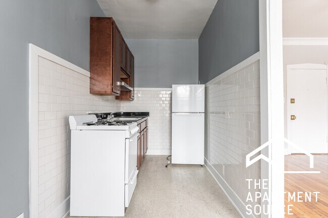 Building Photo - 4346 N Elston Ave