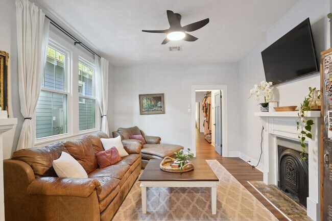 Foto del edificio - 4813-4813 Bienville St