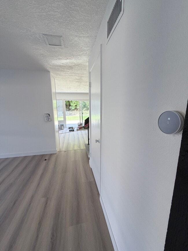 Nuevo termostato inteligente - 16486 Elm Haven Dr