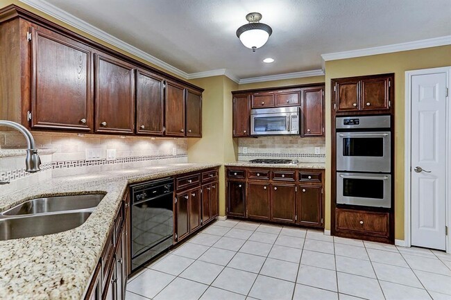 Building Photo - 2723 Hot Springs Dr