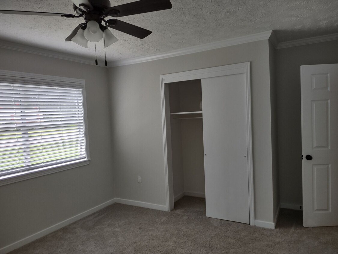 MOVE IN SPECIAL!**** 1/2 OF 1ST MONTH RENT... House Rental in Pearl