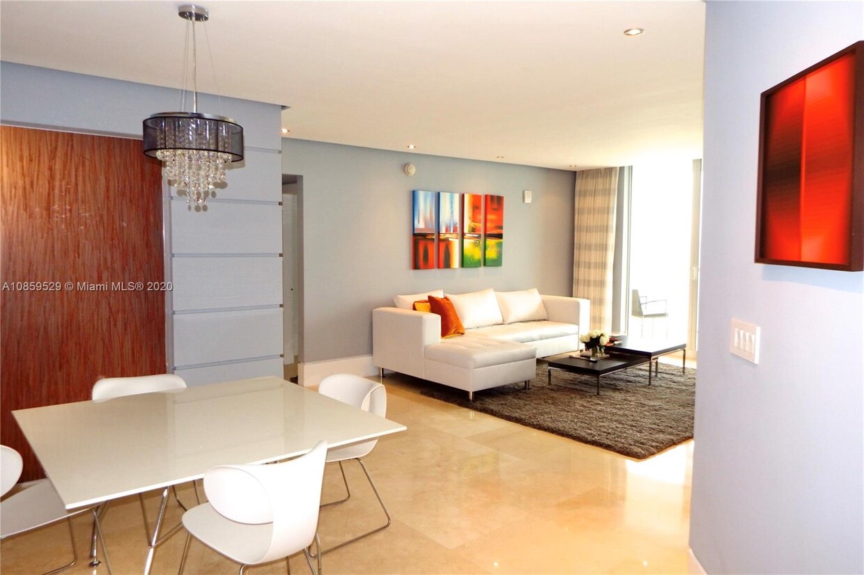 Primary Photo - 16699 Collins Ave