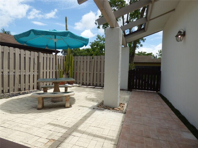 Foto del edificio - 10857 SW 132nd Cir Ct