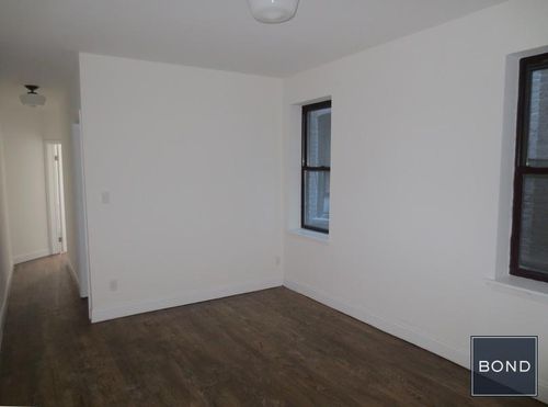 Foto del edificio - 114 8th Ave