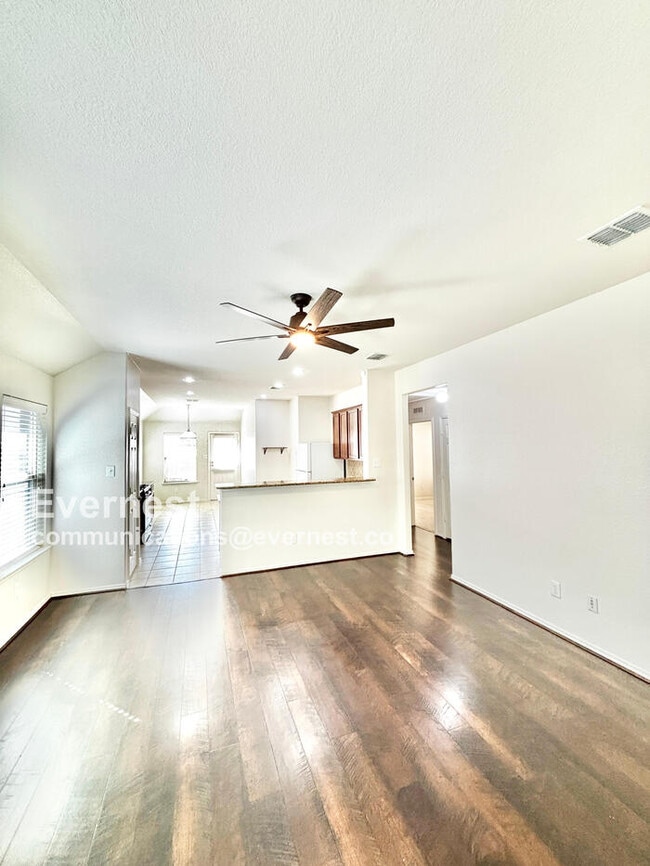 Building Photo - 12176 Walden Wood Dr