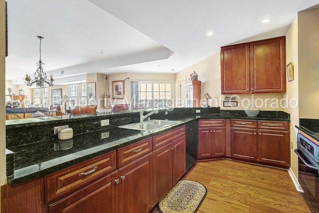 Foto del edificio - Beautiful Condo in Beauvallon Complex